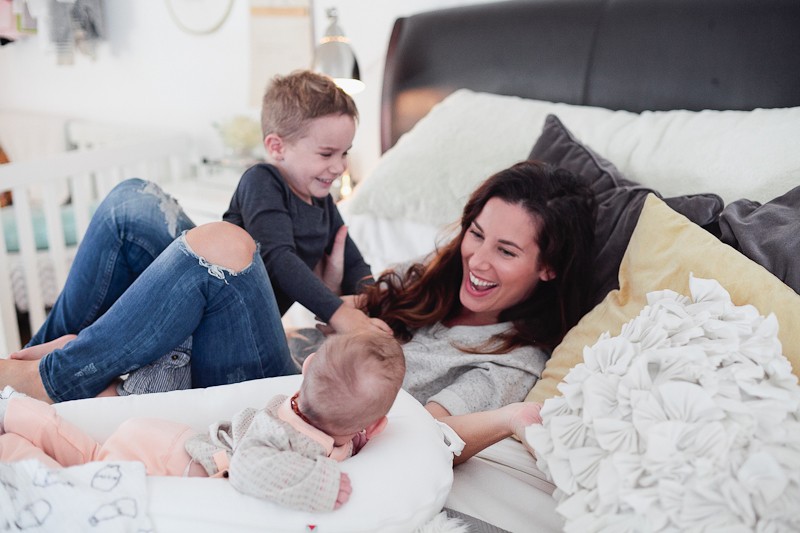 Create the Ultimate Morning Routine That Gets Results + a Free Worksheet. I love my mornings with my kiddos, these cuddles are the best! 