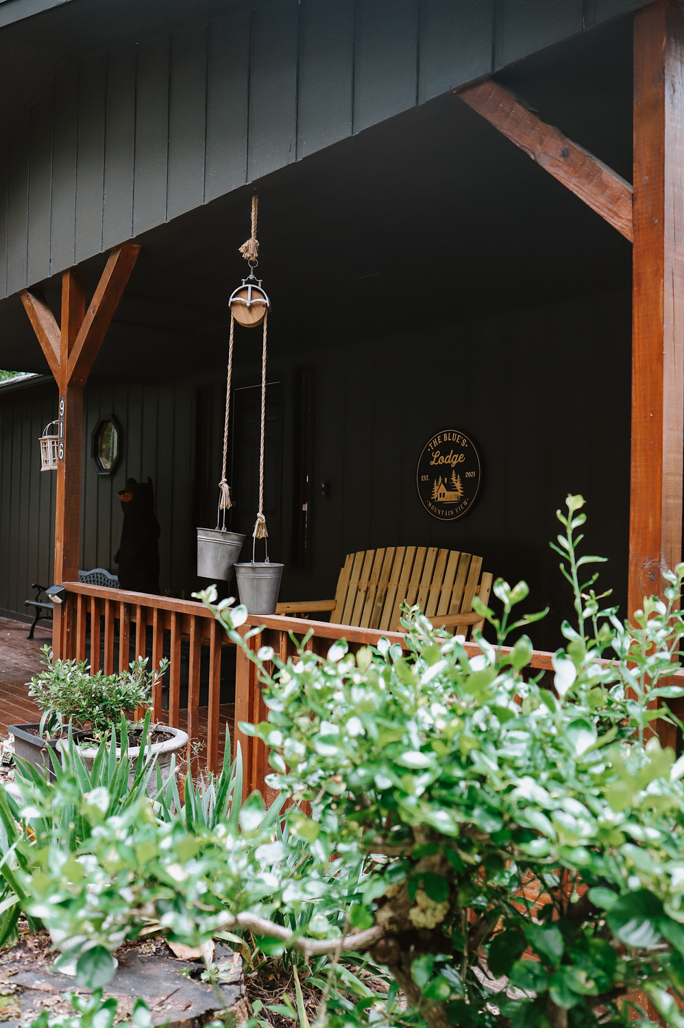 After image of the cabin exterior, when it's finally painted all black.