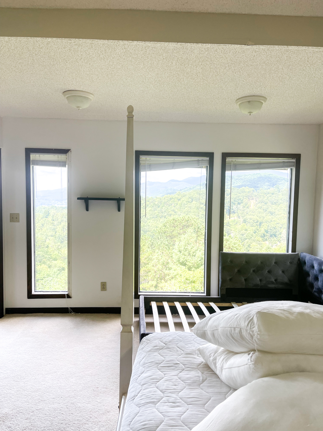 carpet floors in master bedroom