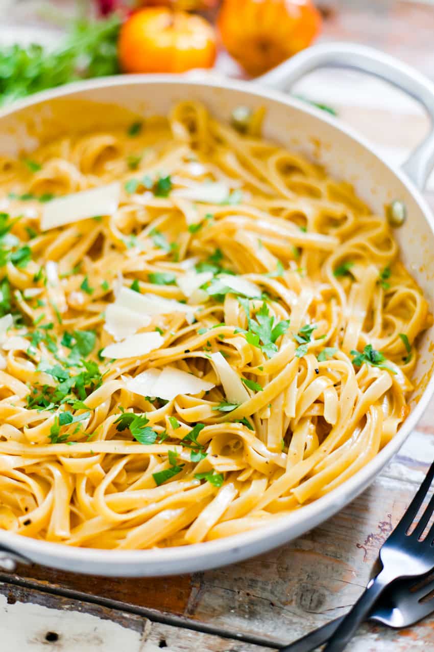 YUMMM is all I can say! I know why you're here: it starts with PUMPKIN… Pass on the BORING white alfredo and whip up this creamy pumpkin alfredo dish that's perfect fall dinner and easy enough for a weeknight meal!