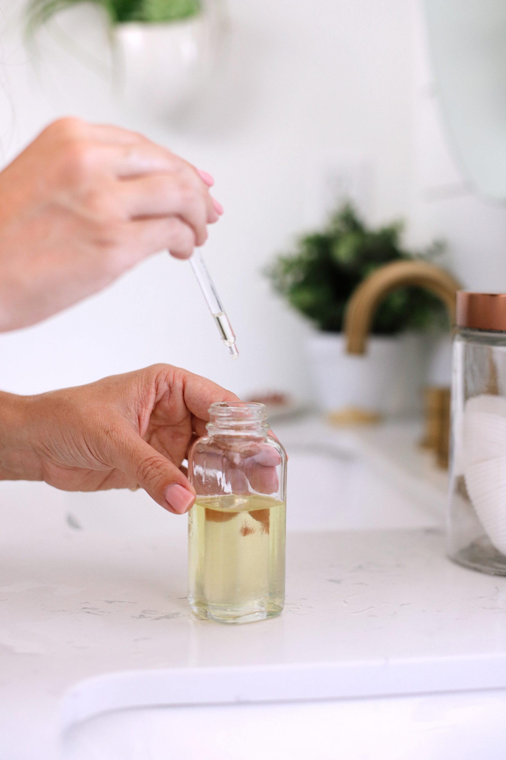 Revitalizing Essential Oils Good for your Skin featured by top US essential oils blogger, Fresh Mommy Blog