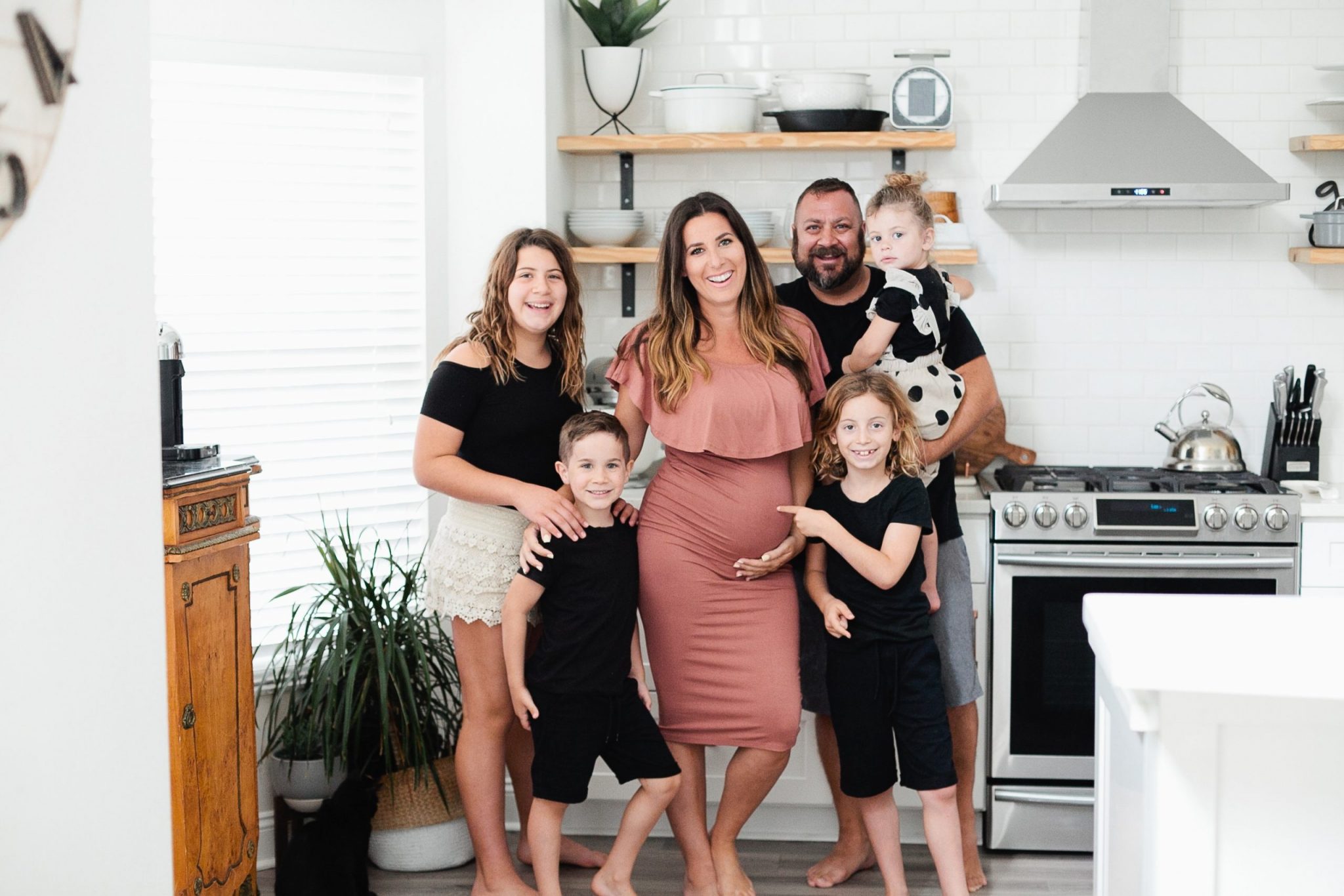 Large Family Pregnancy Announcement Photo with Tabitha Blue of Fresh Mommy Blog