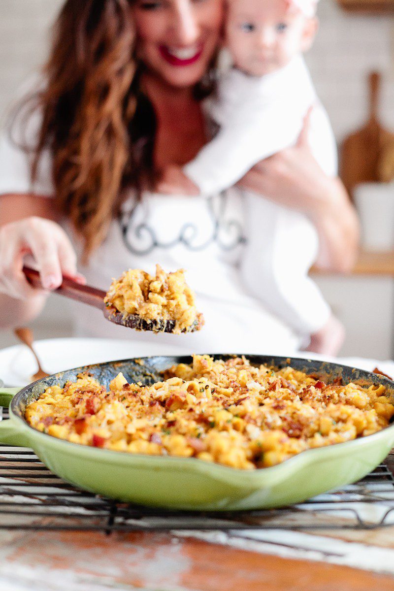 A deliciously creamy pumpkin bacon mac and cheese recipe is a perfect mix of flavors and a great ONE POT DISH for a weeknight dinner.
