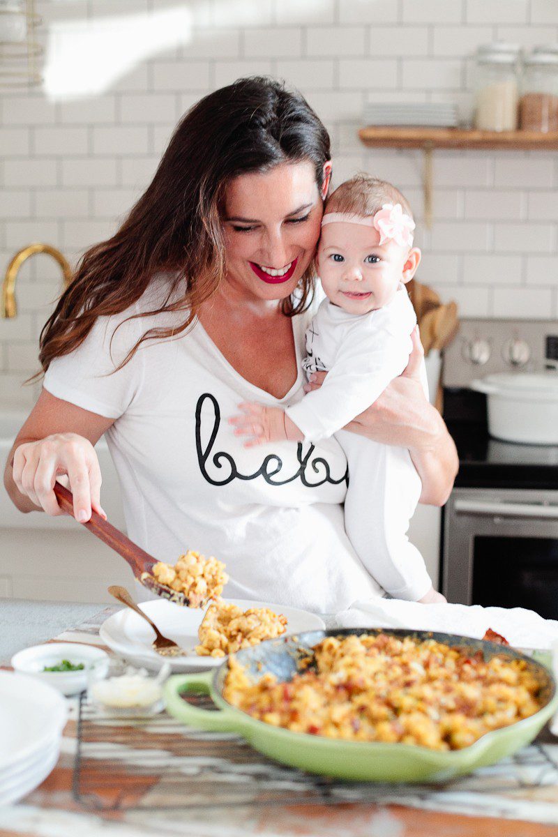 A deliciously creamy pumpkin bacon mac and cheese recipe is a perfect mix of flavors and a great ONE POT DISH for a weeknight dinner.